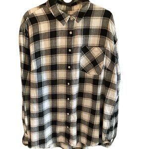 B/W Plaid Button up with Metallic Shimmer by A New Day